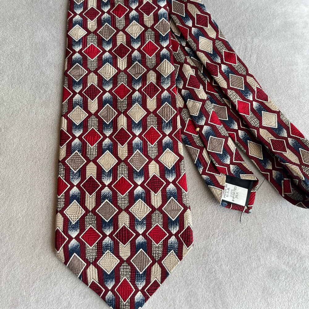 Oscar‎ de la Renta Cream and Red Silk Tie Geometric Elegance